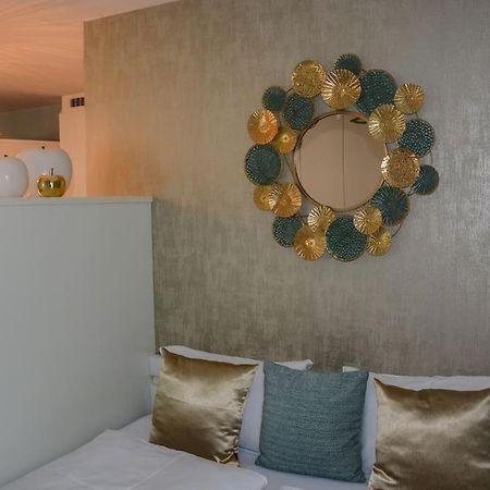 Moderne Ferienwohnung Merano Exteriör bild