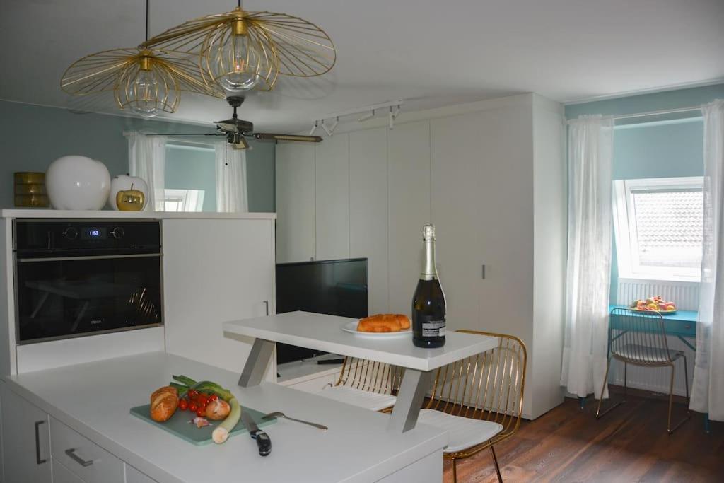 Moderne Ferienwohnung Merano Exteriör bild