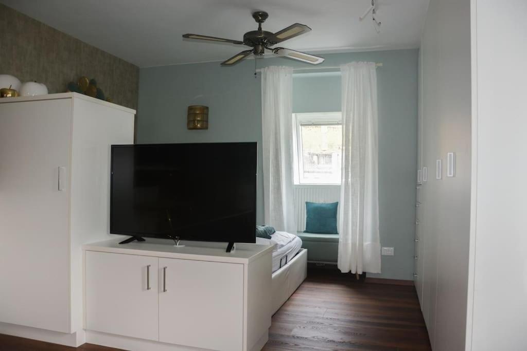 Moderne Ferienwohnung Merano Exteriör bild